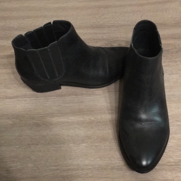 Joie Barlow bootie - Picture 2 of 6